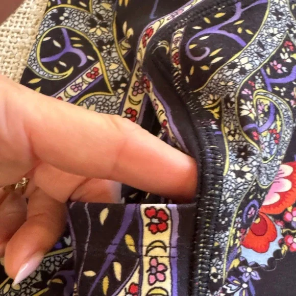 Johnny Was Black Floral Butterfly Skinny Leggings - Picture 4 of 7